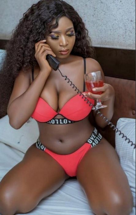 Искусство выбора: как найти идеальную эскортницу для незабываемых встреч с элементами страсти и эротики